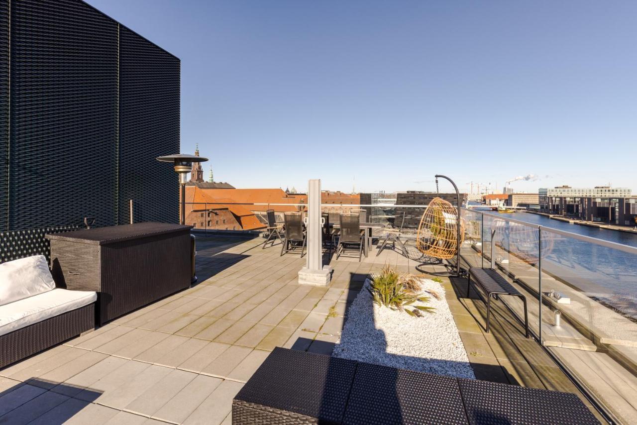 Luxury Harbourfront Penthouse With Private Rooftop Appartement